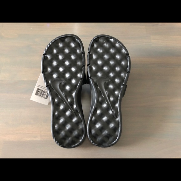 WOMENS NIKE ULTRA COMFORT SLIDE | NWT - Picture 3 of 3